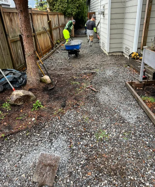 Exposed Aggregate Side Pathway in Auburn 